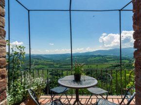 Majestic Holiday Home in Montecastelli with Terrace Montecastelli